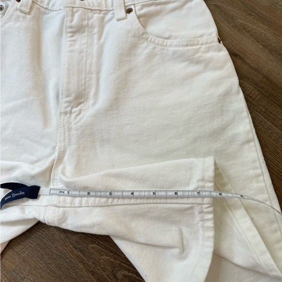 Vintage Levi’s 551 Relaxed Fit Shorts - Picture 3 of 7